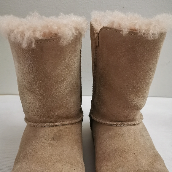 UGG Bailey Fashion Buckle Boots - Picture 8 of 13